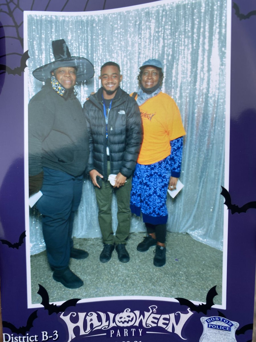 ONS_Mattapan's tweet photo. Here at the District B-3 Halloween kids party at 1165 Blue Hill Ave. Happy to be here with the amazing B-3 staff and Neighbors!
Open from 4PM-8PM! https://t.co/SPhtiJJAOG