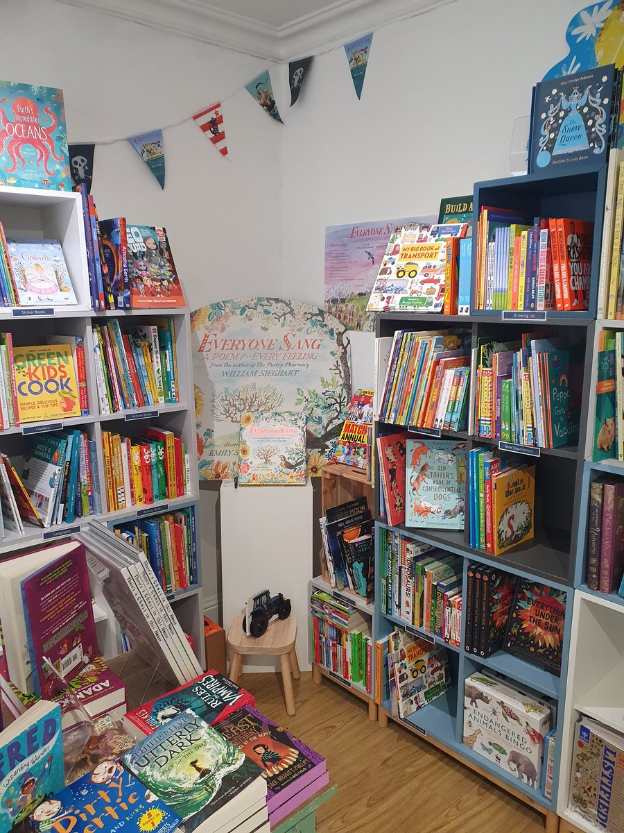 Miss Flinton tweet media