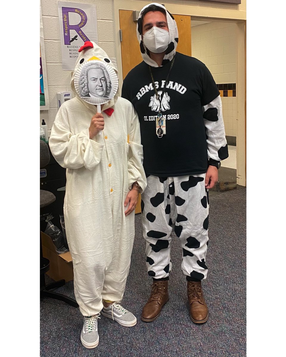 RiverBendBands's tweet photo. Have a great weekend and be sure to play your instruments in this long week out of school! - a Moo-sician and Bawch #rbmsband https://t.co/mF5mKoNKvn