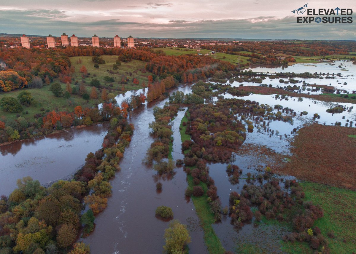 ElevatedExposur's tweet photo. I knew it had been wet for the last 24hrs, but never realised it had rained that much!

#riverclyde #flood #clydevalley #motherwell #visitlanarkshire #northlanarkshire #scotland #visitscotland #scottish #nature #travel #lovescotland #photography #scotlandisnow #thisisscotland https://t.co/EoPHmJK8HD