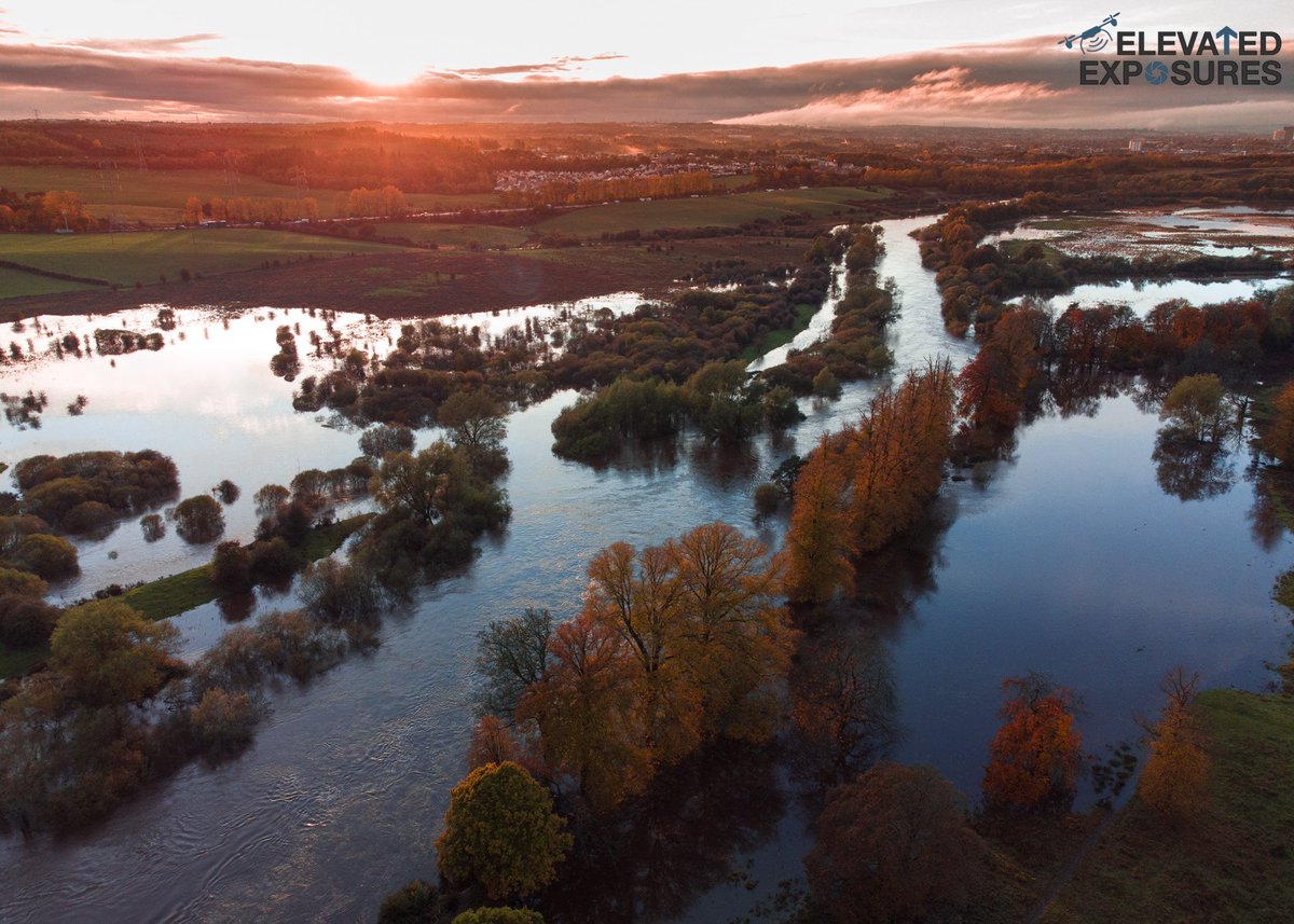 ElevatedExposur's tweet photo. I knew it had been wet for the last 24hrs, but never realised it had rained that much!

#riverclyde #flood #clydevalley #motherwell #visitlanarkshire #northlanarkshire #scotland #visitscotland #scottish #nature #travel #lovescotland #photography #scotlandisnow #thisisscotland https://t.co/EoPHmJK8HD