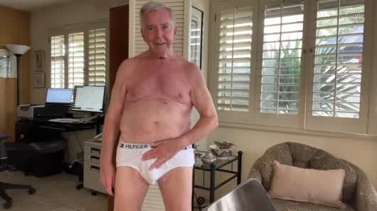 Older4me's tweet photo. Jim Kits just uploaded a new video to his Locker at #older4me https://t.co/dM7iHLDahW 

#Gay #Dad #Daddy #Bears #Papi #Oldman #Osos #Daddies #GayDads #Hung #Maduros #OlderMen #Oldgun #GayBears https://t.co/9ztatr7rnv