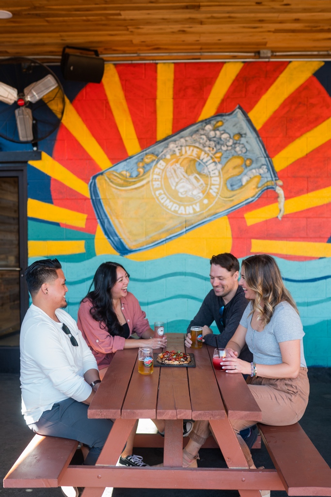 visitlodi's tweet photo. Local beers with friends is in our top 10 things to do ever, but especially in Lodi! 🍻
 
🔗 https://t.co/x2nltlYYGN

#fivewindowbeerco #fivewindow #downtownlodibrewery #lodibreweries #lodibeer #visitlodi #lodica #drinklodi #drinklocalbeer #lodicraftbeer #craftbeer https://t.co/1JGq9F8IBm