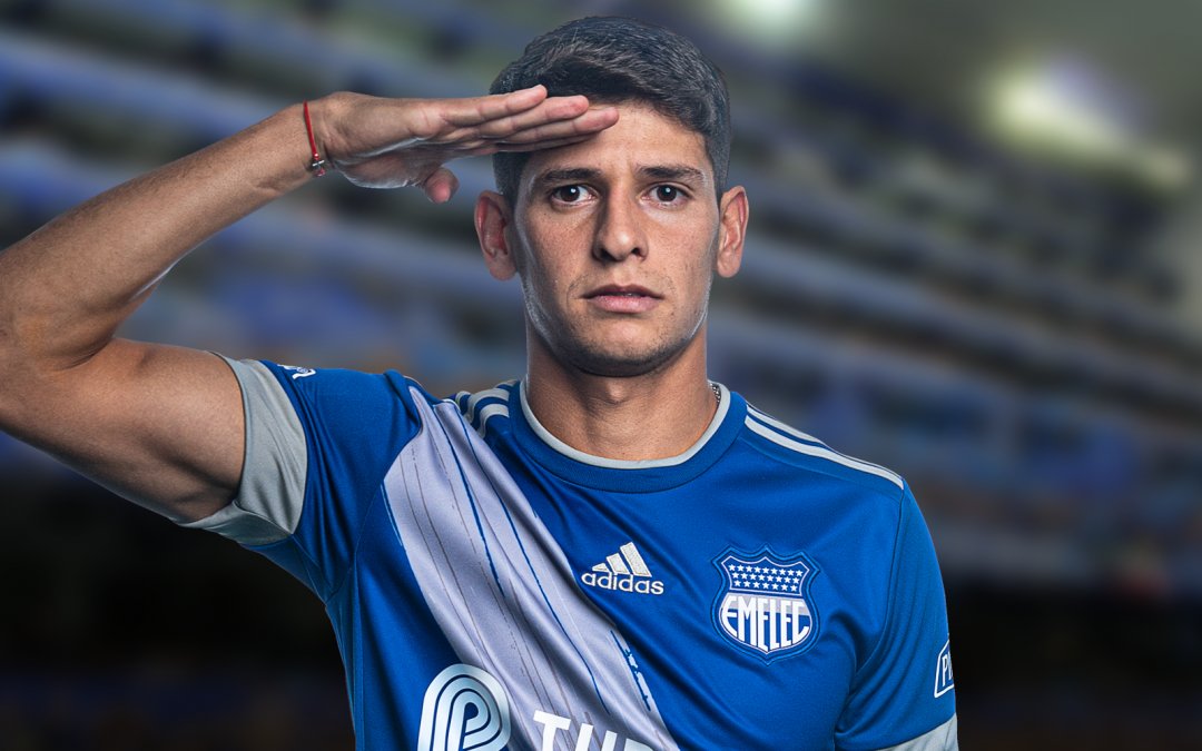 mdepasesuru's tweet photo. Hay grandes chances de que Emelec (🇪🇨) le compre el pase de Facundo Barceló a Juventud.

Al delantero de 28 años se le vence contrato el 31/12/21 con el equipo ecuatoriano.

Si Emelec no efectúa la opción de compra, Juventud escuchará ofertas por el jugador. https://t.co/TCsiwTUho2