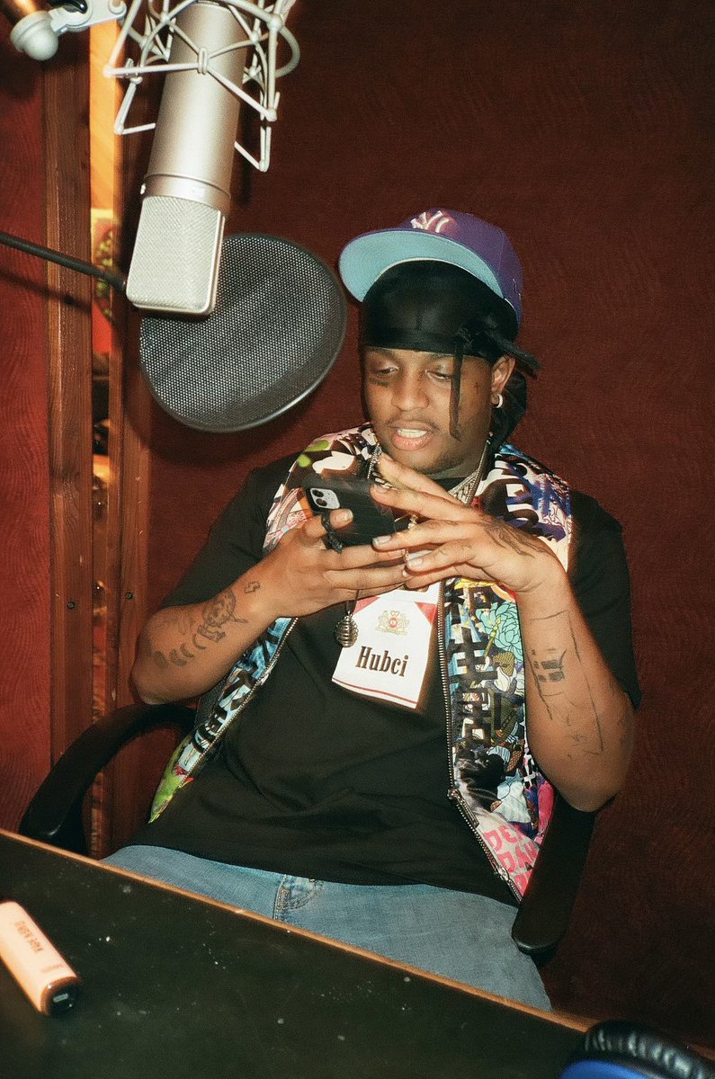 hubciworld's tweet photo. 🚬🚬🚬 — @THESLUMPGOD @DJSCHEME_ @DannyTowerss https://t.co/bVXfetDYTb
