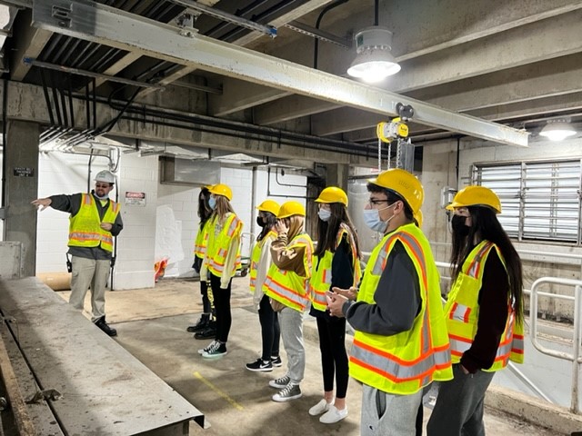 This week SUEZ LI hosted our first  (COVID safe!) in person tours in nearly two years. Monday, Cub Scout Troop 50 from Long Beach visited the South Shore Water Reclamation Facility and Wednesday, students from Oceanside HS AP Enviro Sci classes paid us a visit!
