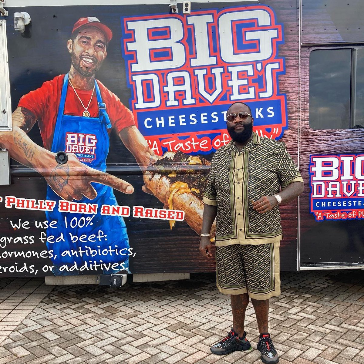 BD_Cheesesteaks's tweet photo. The Biggest Boss with Big Dave ✊🏽💯
#BigJawn #bossupconference https://t.co/PuzSn36xBJ