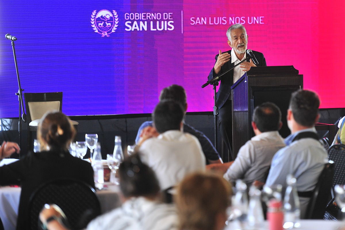 alberto_rsaa's tweet image. Nos reunimos con los diferentes sectores del Consejo Económico y Social para monitorear el avance de las medidas acordadas.
#SanLuisNosUne