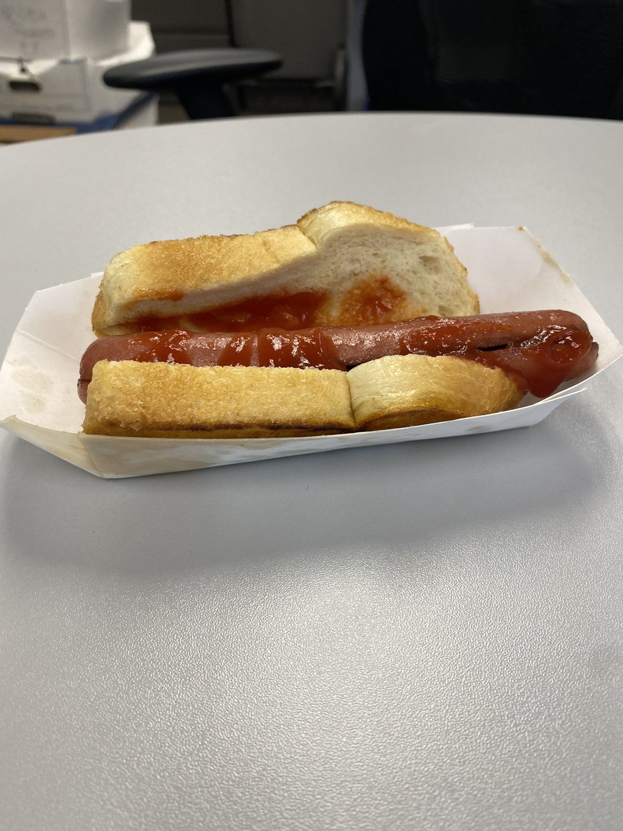 madi1604's tweet photo. @SteaknShake what is happening at your stores? https://t.co/cwnL2CDmg7