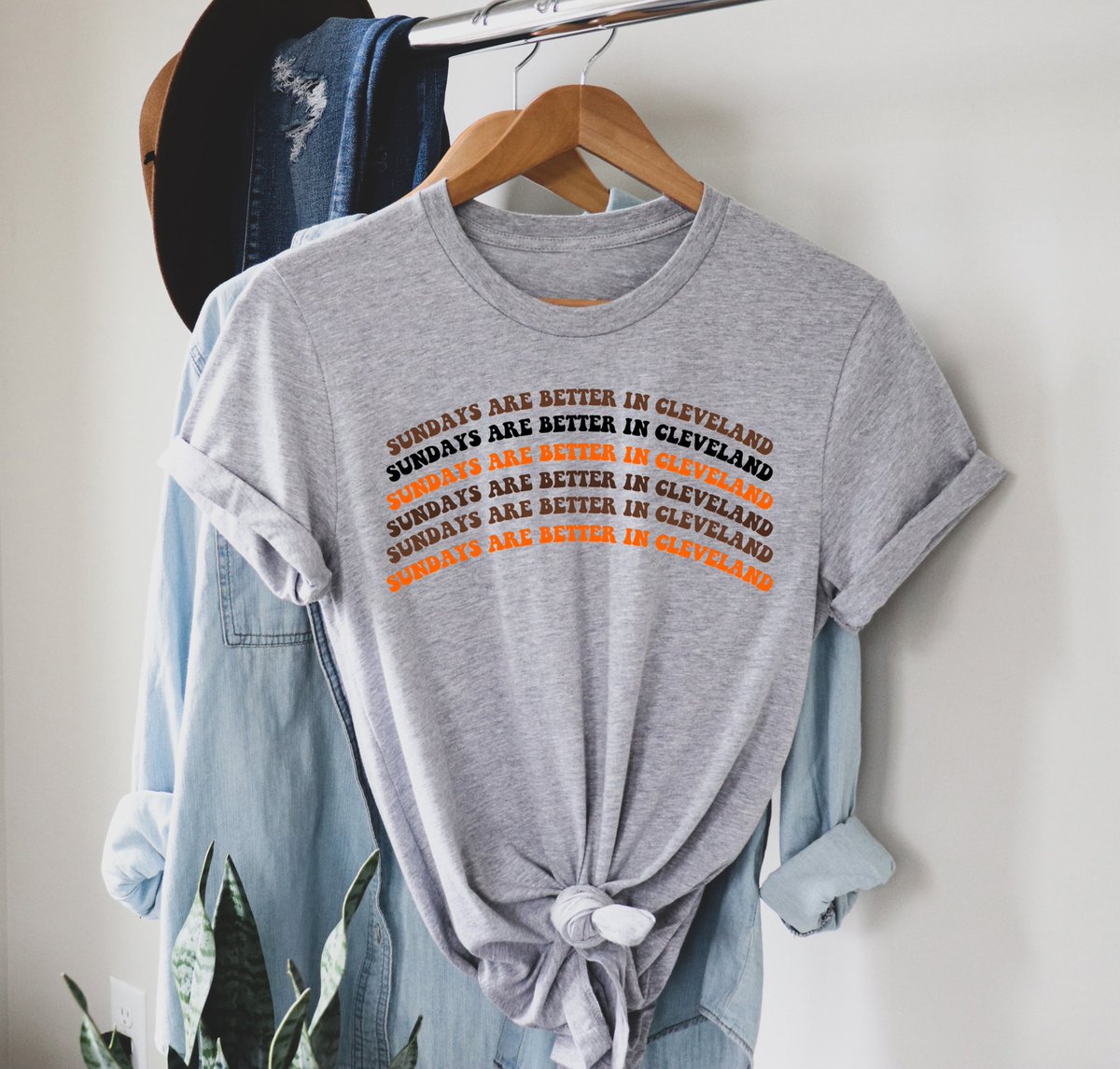 SawdustDaisies's tweet photo. Sundays are better in Cleveland yβall! And thatβs a fact! πͺπ»π
π§‘ Some of these cuties are on our website and more will be added this weekend!
π€ Want to see our other designs? DM us!
π€ GO CLE!
#Cleveland #FootballSzn #CLE #EmmaByDesign #ClevelandSports https://t.co/ZbWSaVcZC1