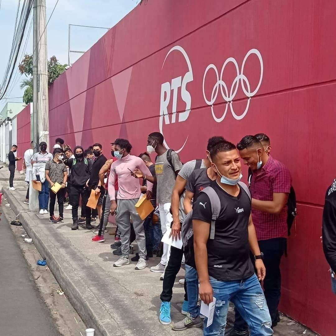 silvitamaldia's tweet photo. Casting para ser asambleísta... https://t.co/5WQ3Gq00CP