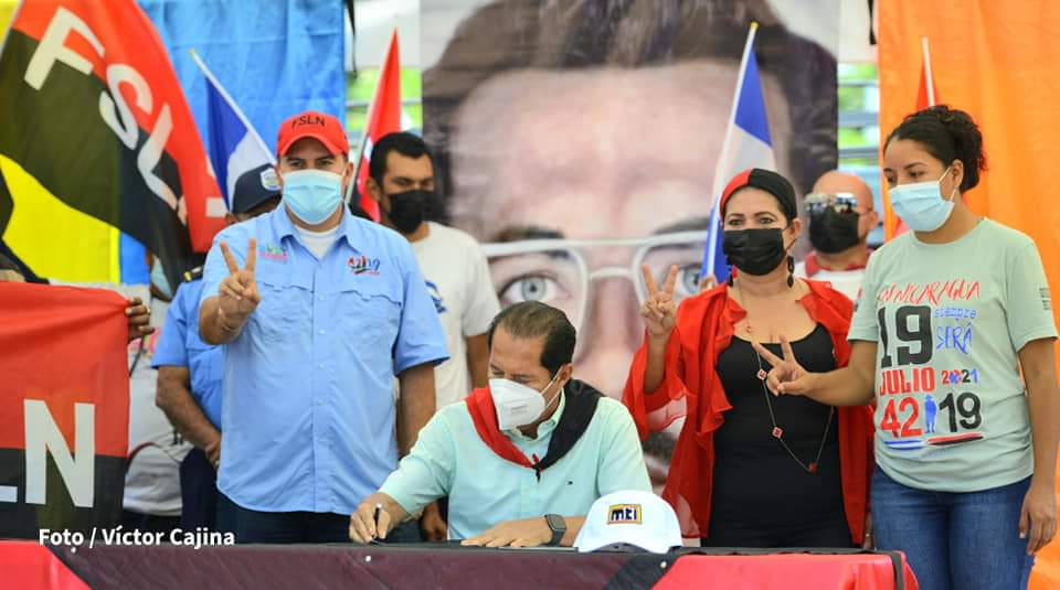 LaMilpaRev's tweet photo. ❗Hoy Jueves #28Octubre nuestro Gobierno de #Nicaragua, a través del MTI, firmó la orden de inicio para la construcción de la carretera Wanawana - San Pedro Del Norte - Costa Caribe Sur 🛣🚚👷

#TodosLosTriunfosSonDelPueblo 
#SeguimosCambiandoNicaragua https://t.co/4sOAfrmKL1