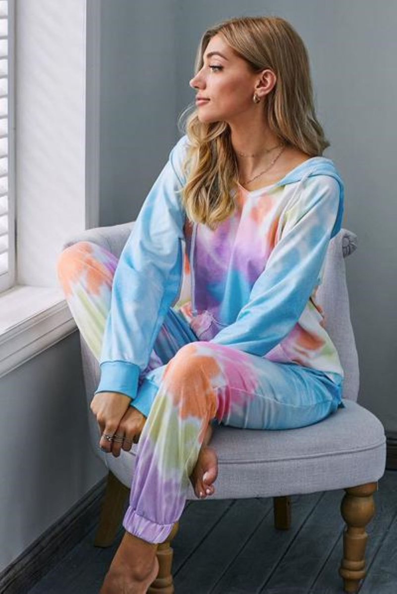 thomasandkay's tweet photo. Utopia Tie Dye Hoodie Joggers
Win a $100 Gift Card at https://t.co/Pvq74eZQa8
#clothing #apparel #fashion #womensclothing #mensclothing #thomasandkay #thomaskay #winter #autumn #fall #outdoor #falloutfits2021 #holidays #snow #lounger #joggers #tiedye https://t.co/AjlonTXv12
