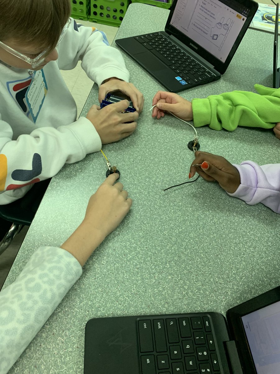 More circuits exploration today. Making series and parallel circuits. #KISDLabStar <a href="/KISD_Science/">Keller ISD Science</a>   Labs are fun and exhausting.