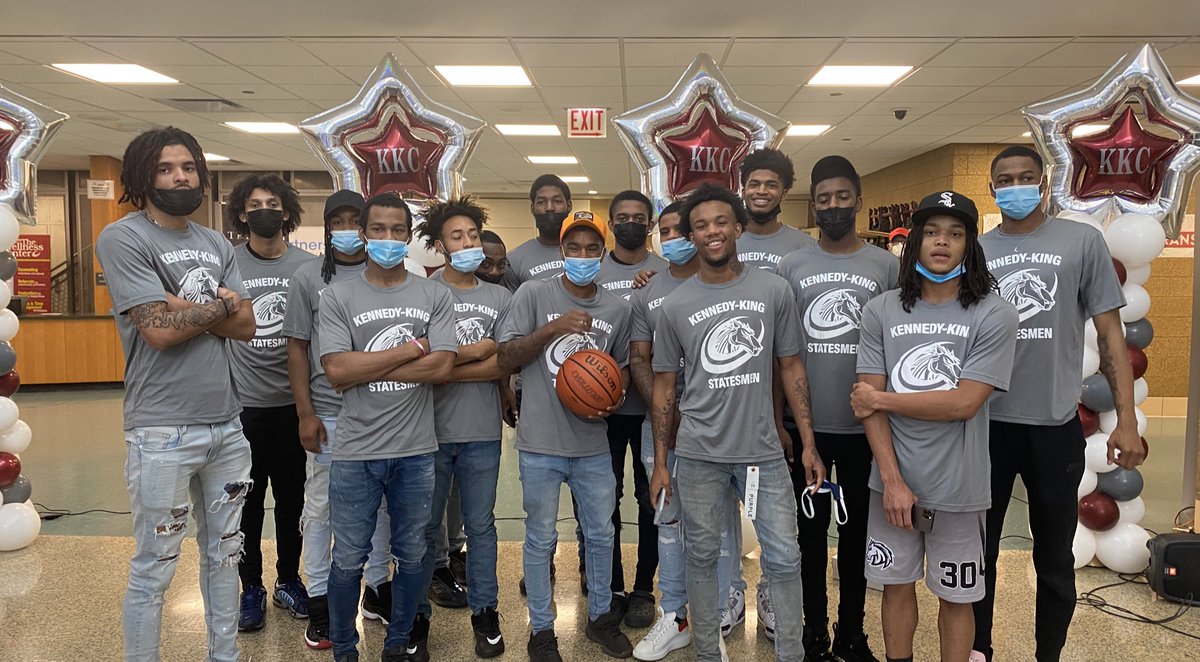 KK_College's tweet photo. Join us in welcoming our new players of the KKC Women’s &amp; Men’s basketball 🏀 team. The Lady Statesmen &amp; Statesmen
👏🏽👏🏽👏🏽👏🏽👏🏽👏🏽👏🏽👏🏽👏🏽👏🏽👏🏽👏🏽👏🏽👏🏽👏🏽👏🏽👏🏽

Check out the schedule at https://t.co/66fI2wK2xy GEN_0821134114.aspx

#GoKKCStatesmen #KKCSports https://t.co/bwfY4h2z8J