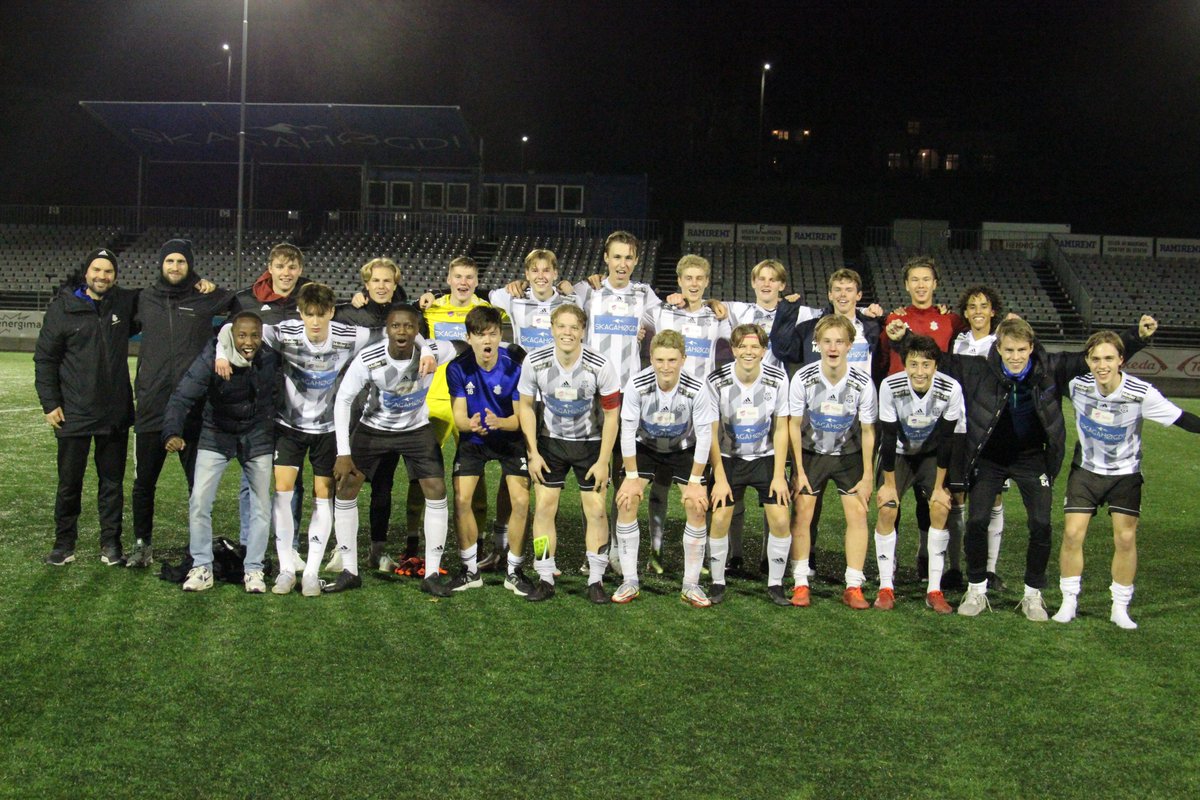torery's tweet photo. G19, interkrets: Asker-Skeid 2-1. Mål: Essung og Viktor. 
Asker ender på andreplass på plassen bak Kongsvinger etter fire strake seire på Føyka. 
@AskerFotball https://t.co/0Ssz7Ud7YC