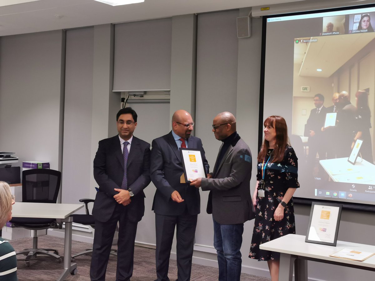 cuulkandy's tweet image. Accepting the Global Changemaker Awards 2021 #uniofbradford#uobjusticesoc