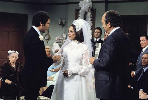 RhodaTVShow's tweet photo. The big day has arrived! Rhoda & Joe get married!
Watch episode >> https://t.co/LCyFAKdehv
--
#ValerieHarper #Rhoda #Joe #JoeGerard #DavidGroh #rhodajoewedding #ratingswedding #MaryTylerMoore #TheMaryTylerMooreShow #NancyWalker #HaroldGould #JulieKavner @KristinAGroh2 https://t.co/tEQQCv9QWY