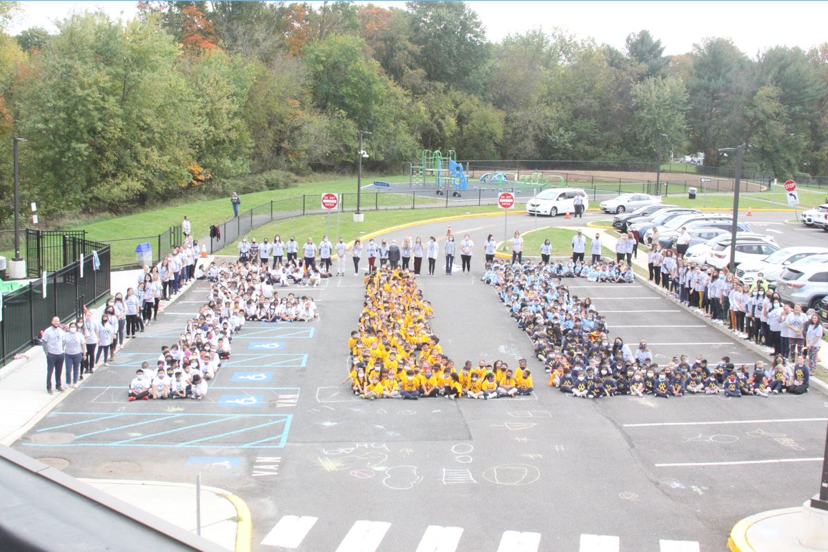 Great day at FLC today capped off with a school photo!