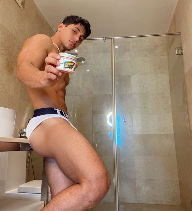 We all know that self care is important, but booty care is too! That&rsquo;s why i wear only the best undies<a href="/tag/tjbiggz"class="tags"><span>#tjbiggz</span></a><a href="/tag/cakdup"class="tags"><span>#cakdup</span></a>