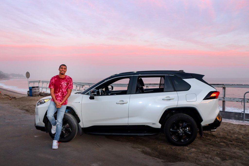 Mike_Norman22's tweet photo. Best of both worlds. #teamtoyota https://t.co/GwRYChwDUJ