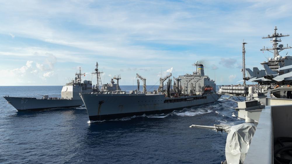 Double duty.
@USNavy ship #USNSMatthewPerry conducts a refueling-at-sea with #USSCarlVinson and #USSLakeChamplain.