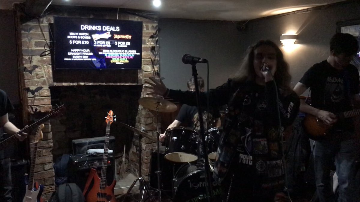 j0sephmcc0rmack's tweet photo. ππππ π πΉππππ ! πΈ
@TylerQ2001 | @UDestiny_Band
#UndamagedDestiny #Conceited #Evelyn #Northamptonshire #UndergroundBand #UnsignedBand #RockBand #RockMusic #GrungeBand #GrungeMusic #Halloween #OpenMicNight https://t.co/E2XdzgR6ZG