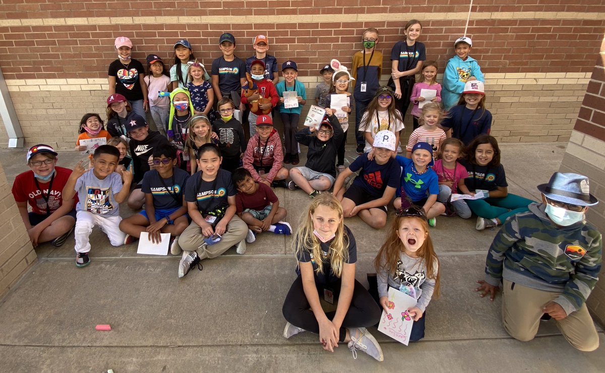 A fun, blustery afternoon meeting our 5th grade buddies in <a href="/MrsLGarza/">Lisa Garza</a> class! #SampsonStrong