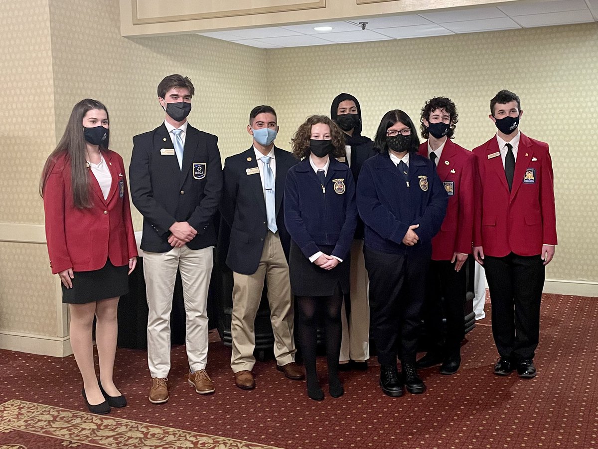 massffa's tweet photo. Thank you @MAVA2021 for the opportunity to participate at your meeting. We are honored to represent AgEd and FFA. Gathering with CTSO’s @skillsusama and @mass_deca was icing on the cake! Thanks to @essexffa members Samantha Lord and Samantha Fecteau for staffing our exhibit. https://t.co/1QLsYtzyaB