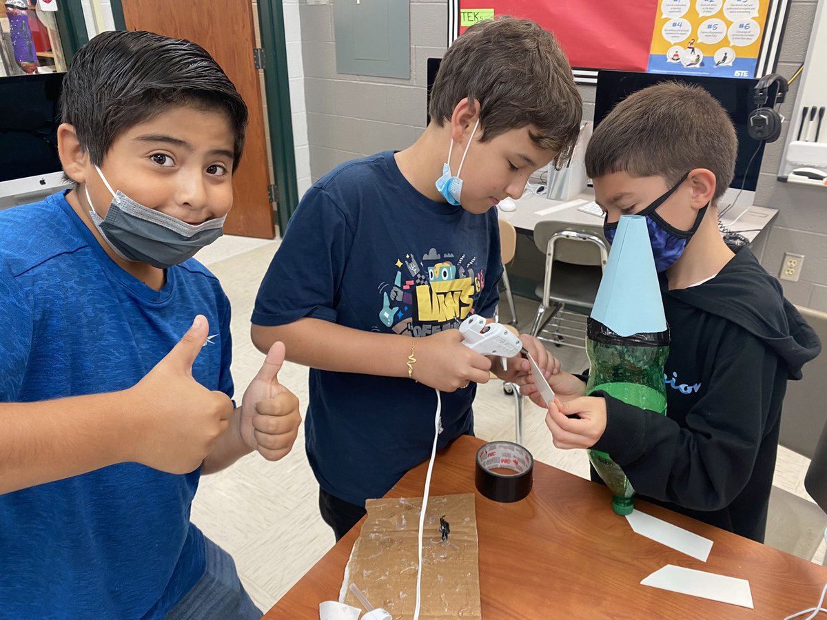 Cesarcodez's tweet photo. Google slides presentation 🖥✔️ 
Bottle rocket assembly 🛠🪛✔️
Hydro-dip 🔥🎨✔️
Now for our launches next week! 🚀 ..to be continued... https://t.co/Nqv7ZQRfLT
