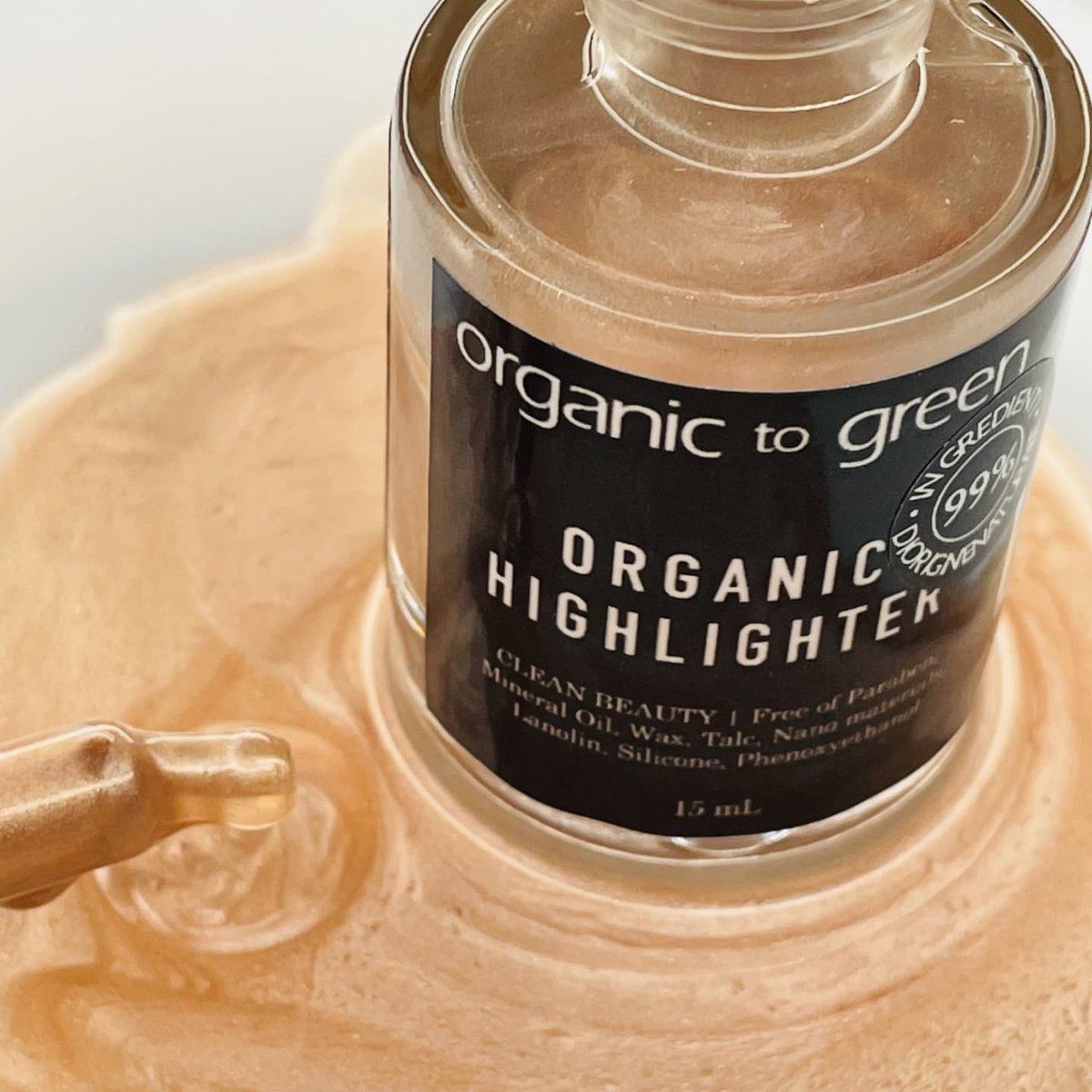 OrganicToGreen's tweet photo. Last Call!!
Buy One Get One Free on our Organic Highlighter

Why You'll Love It: 💚
A water gel, fluid highlighter, with buildable from delicate luminous to a sparkling finish. 

Use code at checkout : bogoglow
Sale ends at midnight / PST https://t.co/qUgje7CFNY