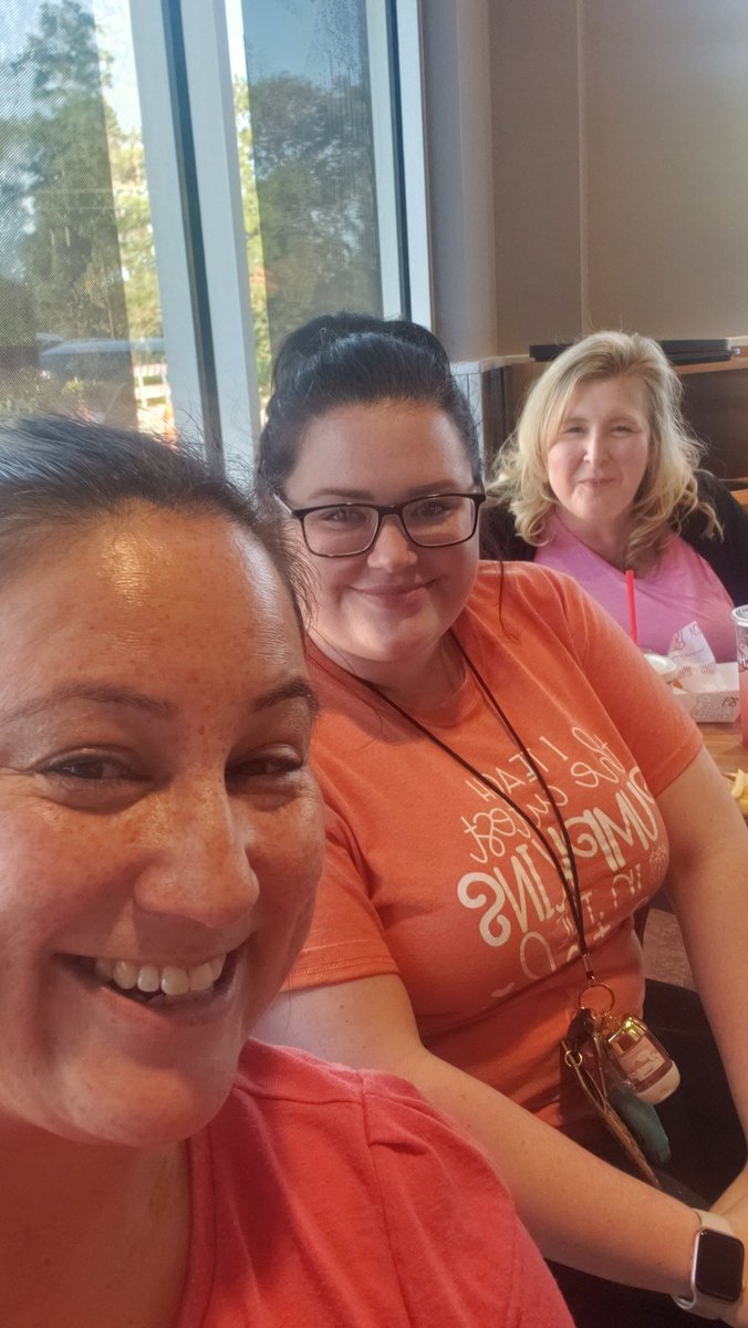 Out supporting The Oaks -Spirit night at Charlie's Phillysteaks <a href="/HumbleISD_OE/">Oaks Elementary</a> @headrick_ms