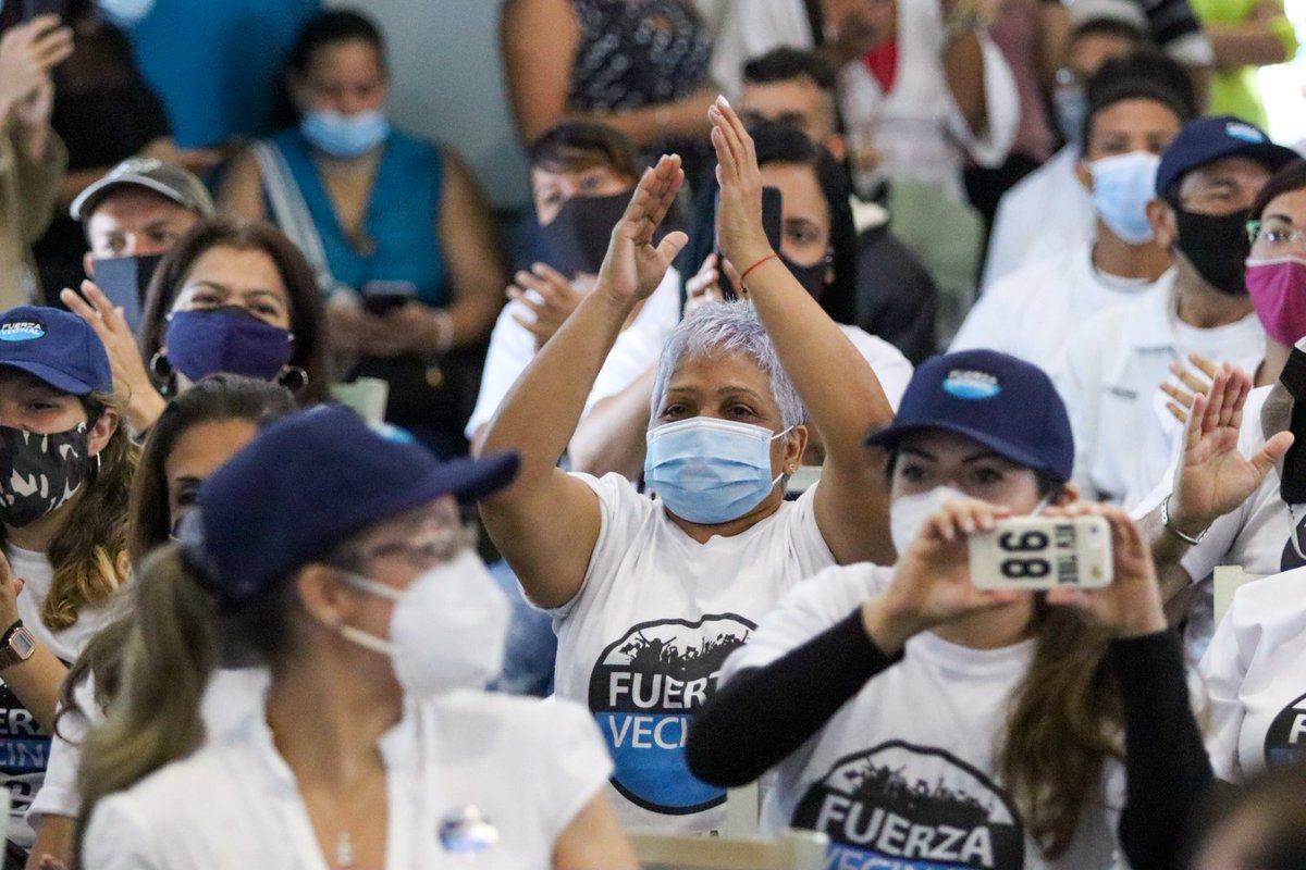 duquegustavoS's tweet photo. #28Oct Así transcurrió el inicio de campaña electoral en nuestro municipio junto a toda la #FuerzaVecinalChacao rumbo al triunfo de #FuerzaVecinal el próximo 21-N.

¡Vecinos, gracias por tanto! 

#VotaFuerzaVecinal
#FuerzaVecinalChacao
#DefendamosLoNuestro https://t.co/z1qPiaJOAO