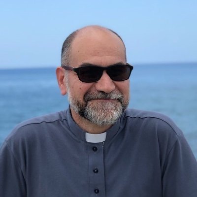IgnasiMiranda's tweet photo. Us esperem avui 13.33h #ElMirall 783 AM Ona Mitja @COPE_Catalunya @religion_cope @COPE: Xavier Montané nou prevere @bisbatsantfeliu i @Carlos_Vocacion @operarios #TestigosDeSuSacerdocio #Bisbat @Tortosa; també actualitat i cançó 'Des de l'amor' #Xirat
https://t.co/bq6fmo69H1 https://t.co/NwmDlhwnPP