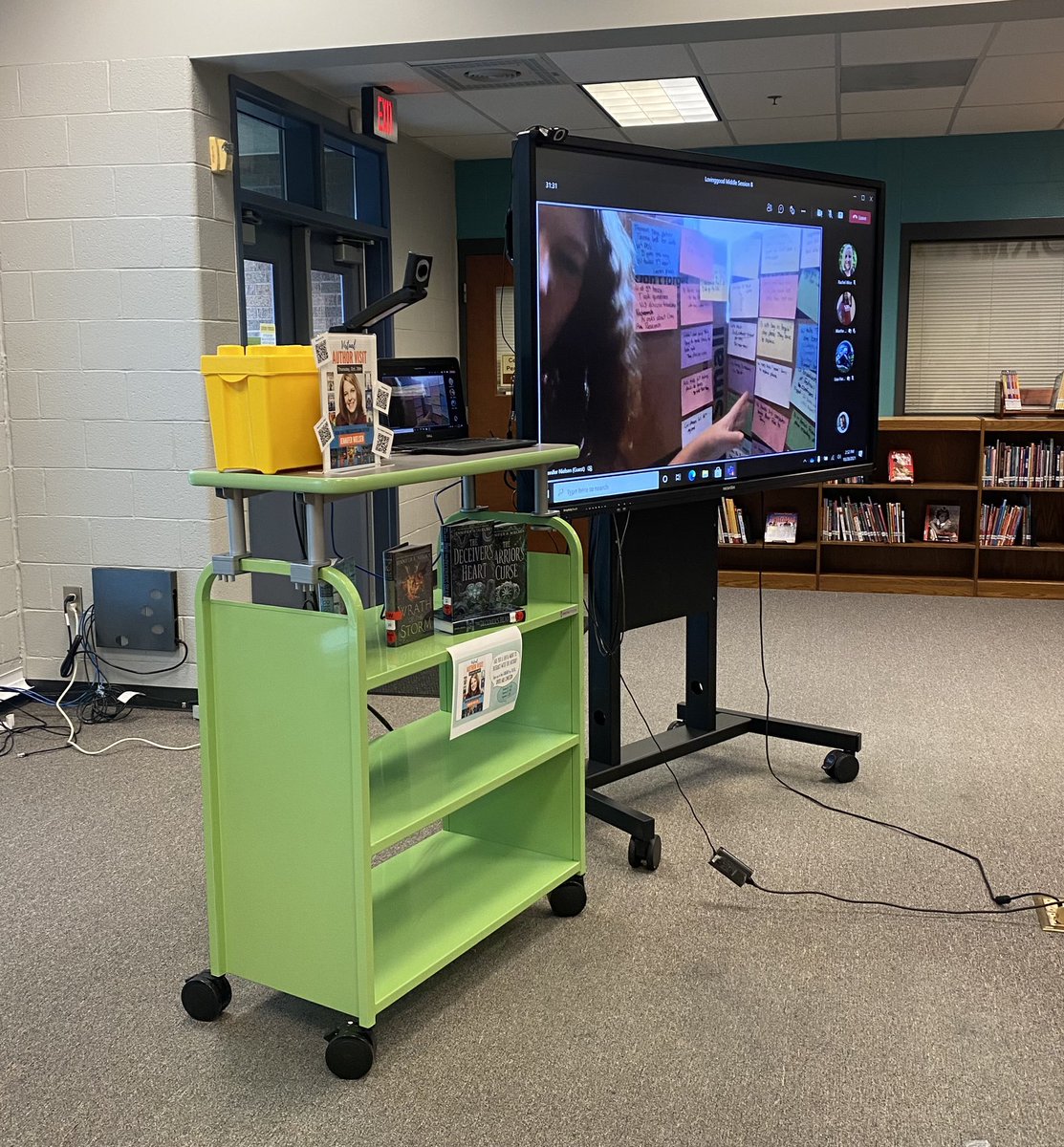 hanharris23's tweet photo. What an INCREDIBLE afternoon with @lovinggoodms Ss and @nielsenwriter! Looking forward to Nielsen’s new book releases and maybe even some future novels by Lovinggood Ss.📕🐛 

@CobbInTech @LovinggoodLLC @GasSouth @CobbEMCEdu 

#CobbInTech #EngageCobb #VirtualAuthorInterview https://t.co/xsbvthBRxy