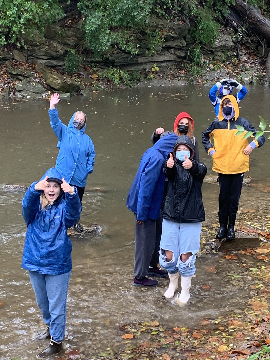 EliseC_teacher's tweet photo. The rain didn’t stop @LPSEDGE chemistry students from studying MO streams water chemistry and macroinvertebrates. Shout out to @MoDNR and @mostreamteam for providing a #reaworldlearning experience!
#cleanwater #bugs #coldandrainy #mostreamteam https://t.co/pH8YkEdVdS