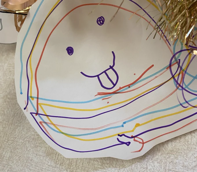 👨🏻うわー、上手に描けたね。歯も出てる。
👧🏻ベロだよ 
