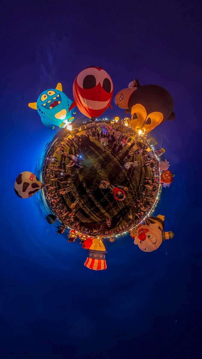 OhanaExpedition's tweet photo. We're finally back.....on social media that is. 🤦‍♀️  We took a little social media siesta after the fiesta.  So we are finally getting to share a few of our favorites from the 2021 Albuquerque Balloon Fiesta. https://t.co/4xW6kb7Qve