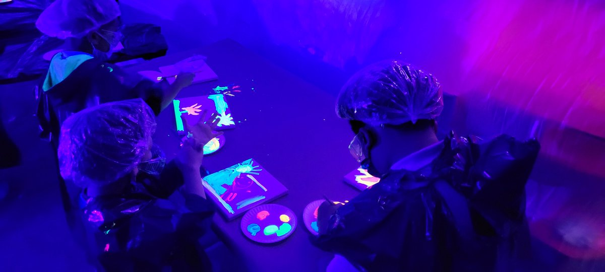 judylewisMNPS's tweet photo. Lights on After School @JEMossES was everything!! So happy @ExtLearningMNPS is able to provide experiences like these for our @MetroSchools MNPS students!! https://t.co/pvrbGSJN4N
