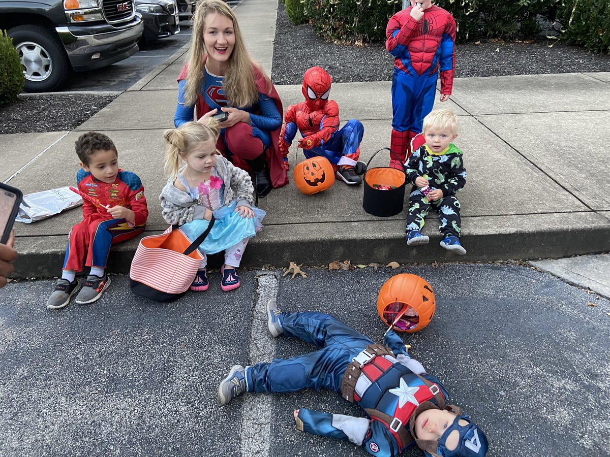 co1nCrafter's tweet photo. If 2021 was a picture …
It would be of my kids &amp; their friends trick-or-treating and America going down 😆 https://t.co/ADeBHnlCaP