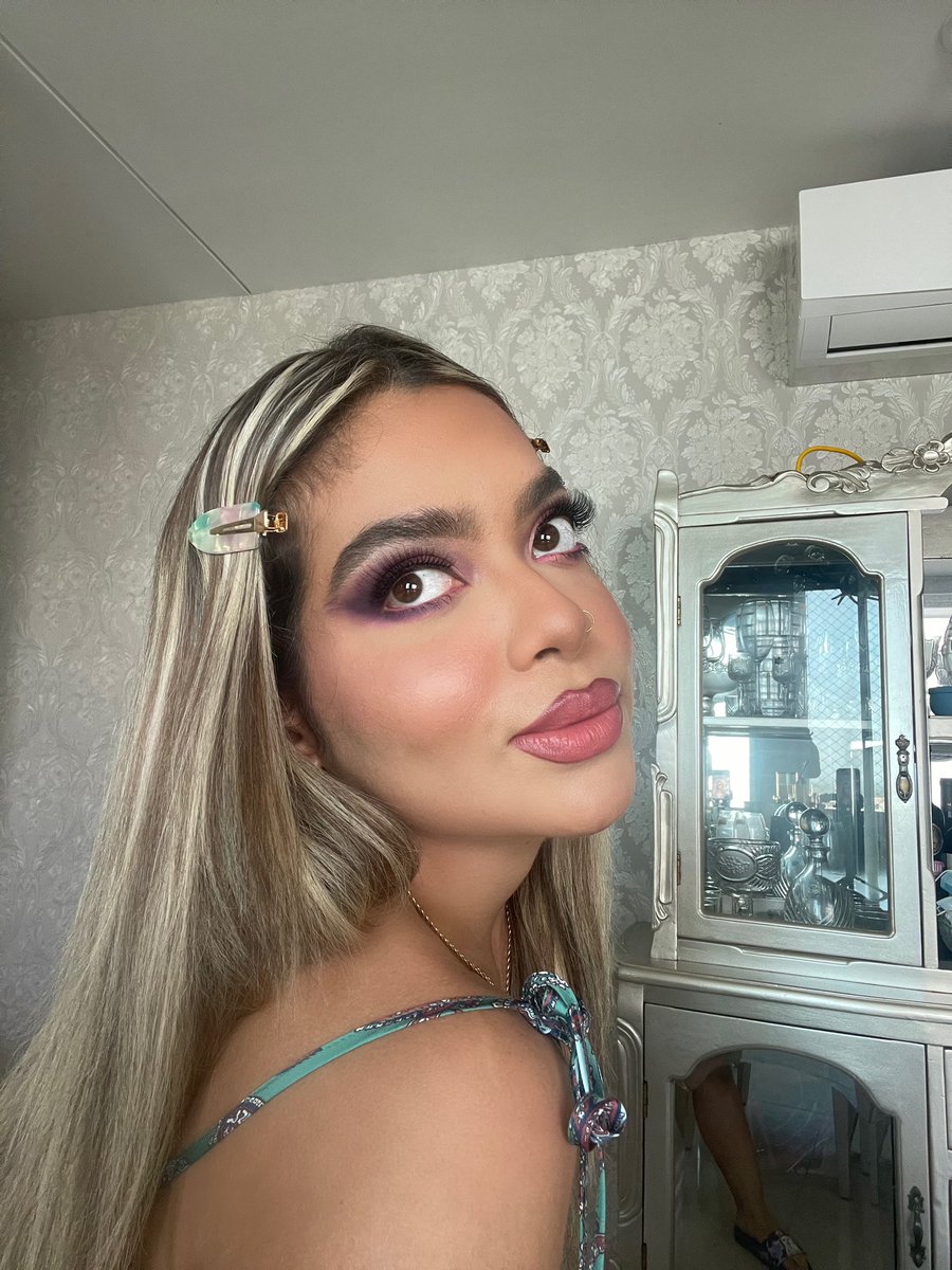 kasssmakeup's tweet photo. Hace rato no ponía fotos de mi krita por acá #blessingyourtl https://t.co/CWUey7Z5eu