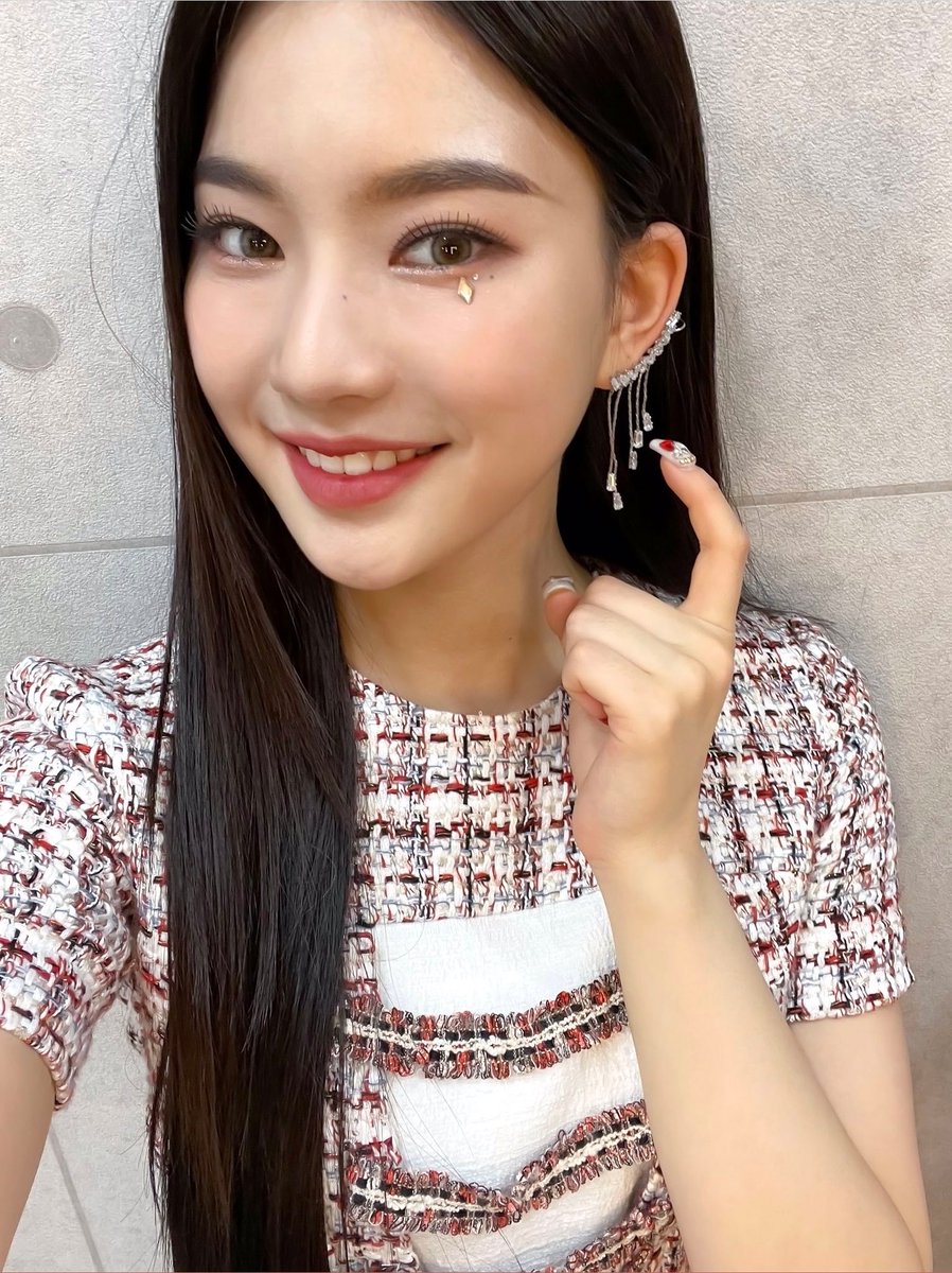 WESTAYCIX's tweet photo. #想SOLEIL : Esta es mi application letter para entrar al #𝐋𝐨𝐯𝐞𝑆ick𝐶lub, más que nada porque no hay cosa que no daría to get #𝐈nto𝐓he𝐑oyalty. Ofc, de todos los que están aquí para celebrar el #ΛRGYRE3rdYear, yo soy quien más me merezco un besito en la frente. ˘͈ᵕ˘͈ https://t.co/q6krUMBE0p