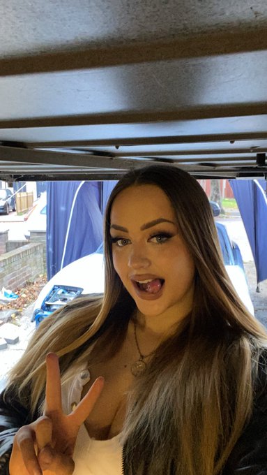 Watch Laura Bianca 🦋's leaked NSFW photo on TwXstars