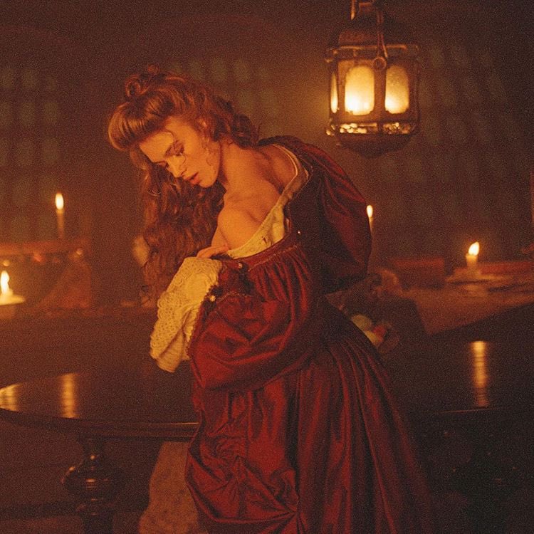 witti_indi's tweet photo. The feminine urge to dress like a gothic peasant tavern pirate maiden https://t.co/VW6orn5erM