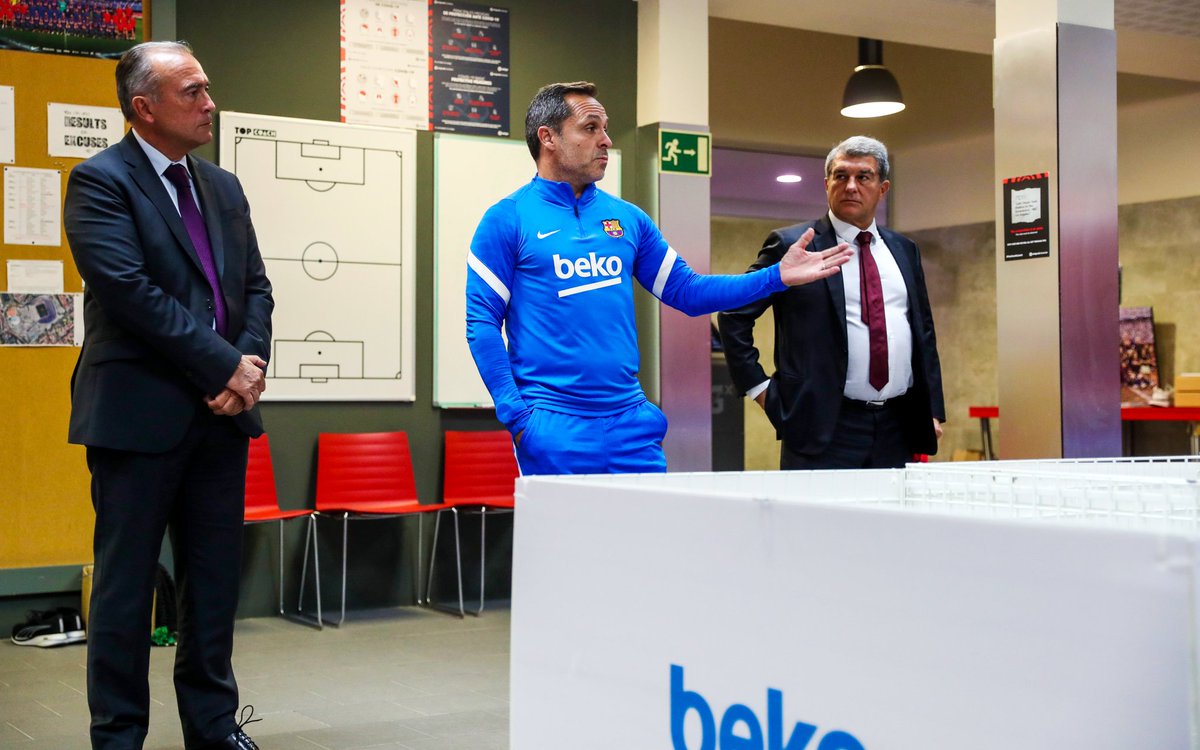 Barça Universal on Twitter: "Laporta has asked the players to have patience  with Sergi Barjuan, and to treat him with the upmost respect. He did not  mention Xavi's name at all. — @