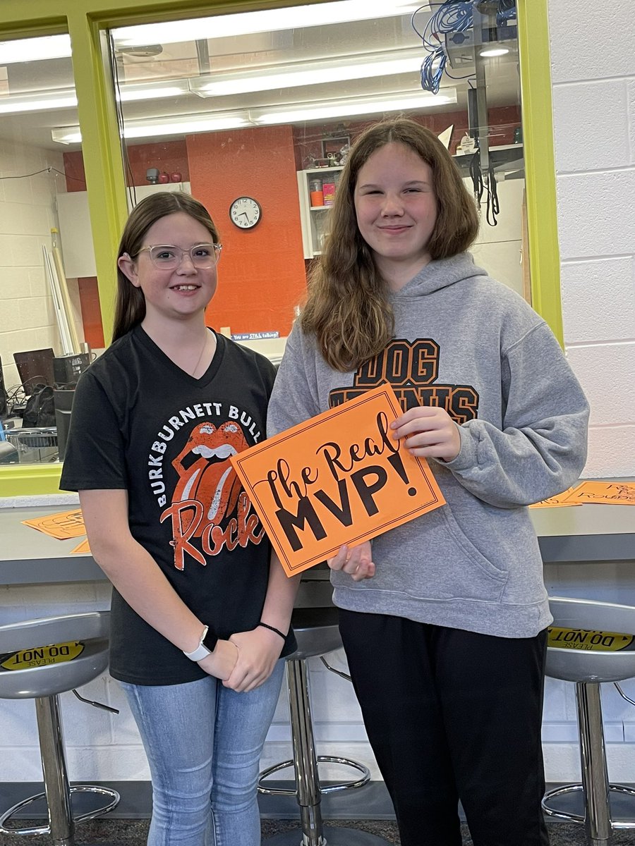 AmandaGalliton's tweet photo. Halloween Digital Breakout with 7th graders! #bisdreads #breakout #escaperoom #middleschool #HappyHalloween #librarylife https://t.co/oWPWSTbwbk
