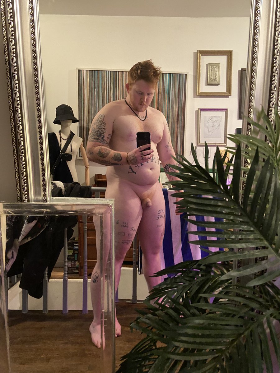 guccikeychain's tweet photo. lorge https://t.co/mzfuI2M1nC