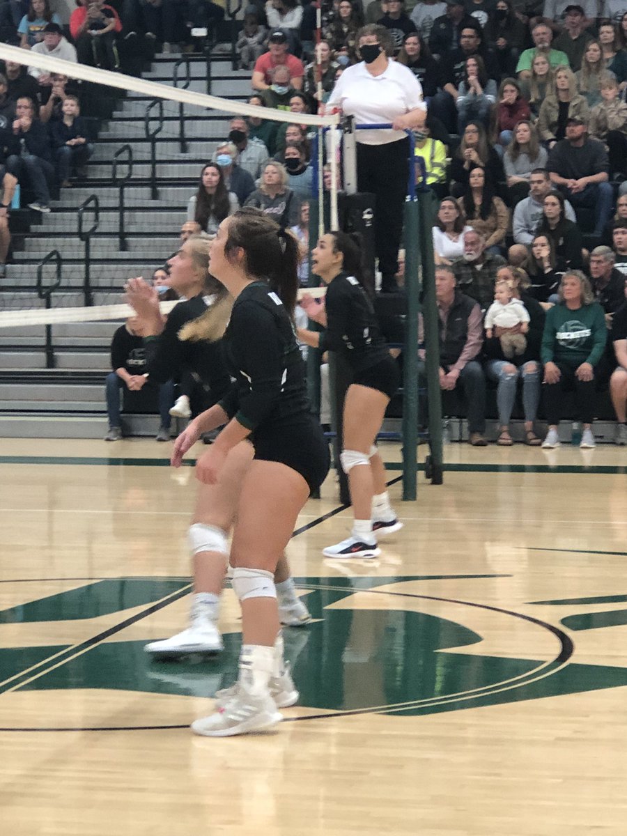 JBrocketathlete's tweet photo. District 3 Volleyball Playoffs 1st Game
James Buchanan 25
Greencastle 17 https://t.co/75DGyvxNB9