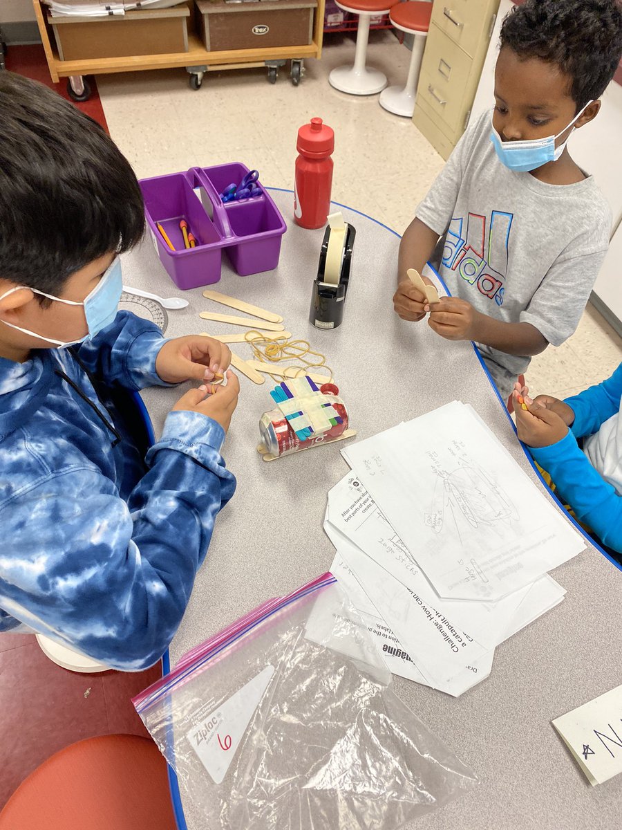 MrsMcConnell3's tweet photo. These Engineers were a sight to see this past week in STEAM lab! So proud of all of their innovative work! 👷🏽‍♀️👷🏽‍♂️ 📐📏 #engineers #catapultchallenge @BrownsonsClass @WhitisHeather @ProvidenceES https://t.co/Su8AekWd7w