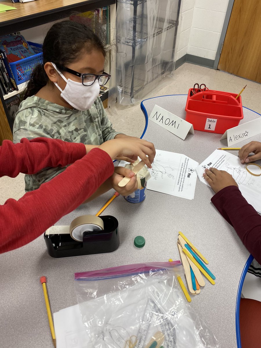 MrsMcConnell3's tweet photo. These Engineers were a sight to see this past week in STEAM lab! So proud of all of their innovative work! 👷🏽‍♀️👷🏽‍♂️ 📐📏 #engineers #catapultchallenge @BrownsonsClass @WhitisHeather @ProvidenceES https://t.co/Su8AekWd7w